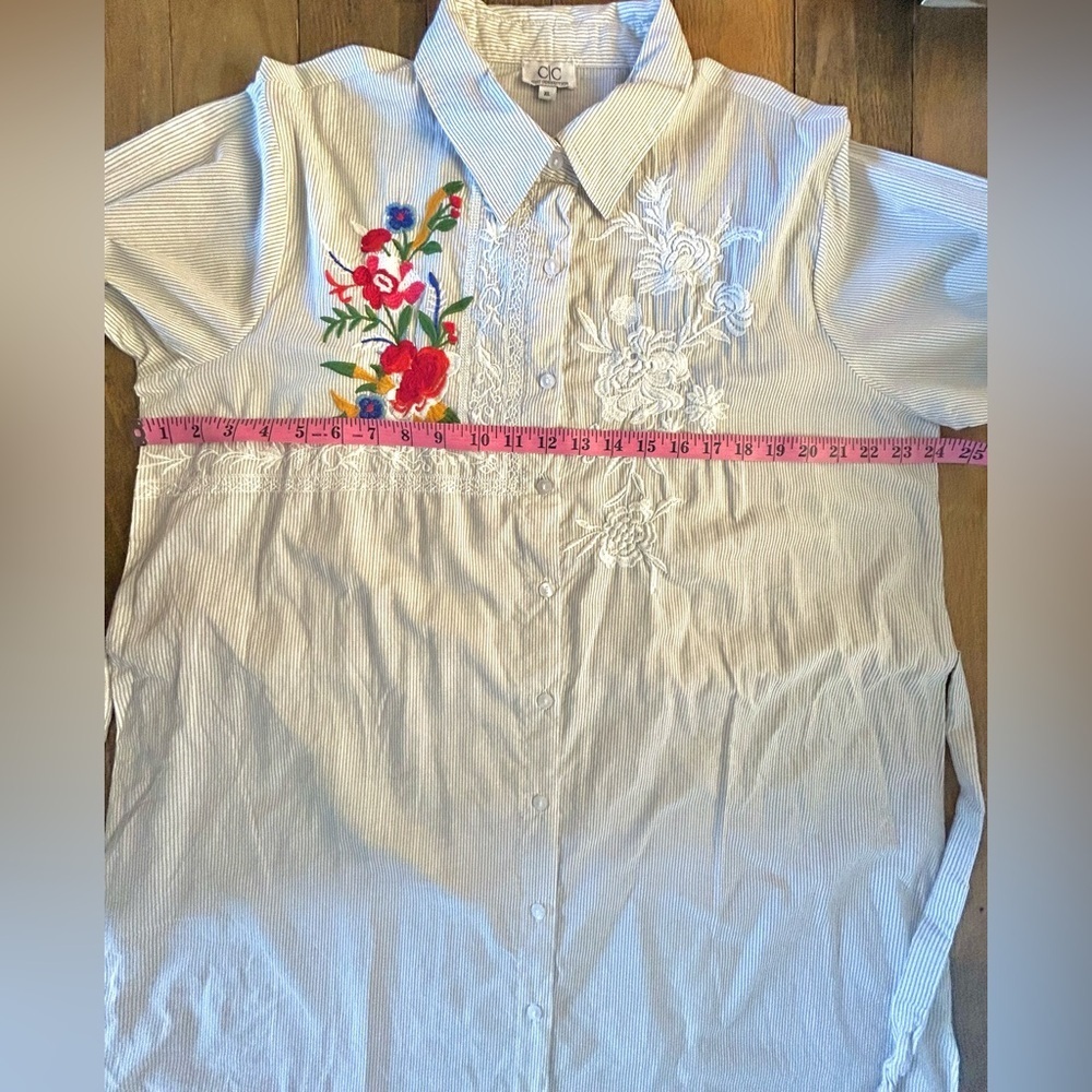 CC Chic Connection White/gray striped Shirt Belted Dress with Floral embroidery - Picture 9 of 13